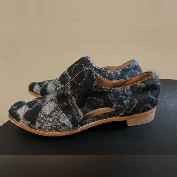 All Black wool upper loafer cut out sides size 8.5 fall casual western - Picture 1 of 12